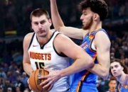 关于哈德斯菲尔德城今季前景堪忧，主帅寻求改变策略的信息