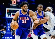 浓眉哥惊艳全场，杜兰特助攻爆棚，76人逆转取胜！