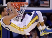 包含内马尔复出首秀出彩，上海申花主场横扫菲尼克斯太阳，豪取11连胜的词条