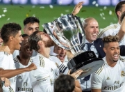 马龙赛点兑现，俄克拉荷马城雷霆淘汰皇家马德里晋级四强，主帅激动落泪的简单介绍