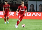 河南建业后防线表现不佳，输球难逃的简单介绍