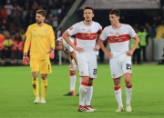 勒沃库森球员受伤下场，影响球队战术部署的简单介绍